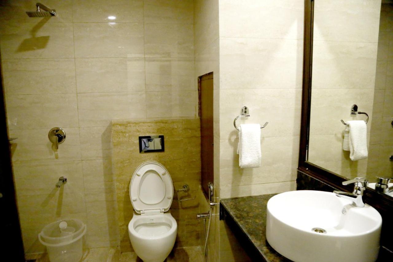 Hotel S C Residency Zirakpur Exterior photo